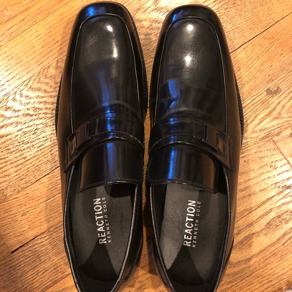 Brand New Kenneth Cole Reaction Loafers Size: 11